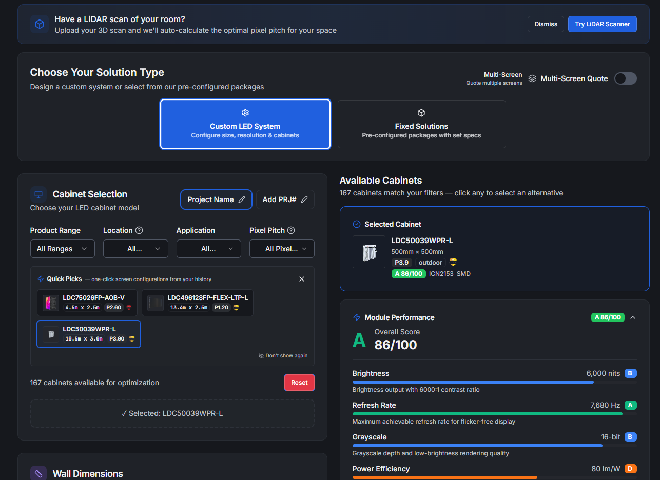 Aurora ScreenBuilder configurator showing cabinet selection, filters and live module-performance scoring
